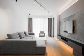 Onia Luxury